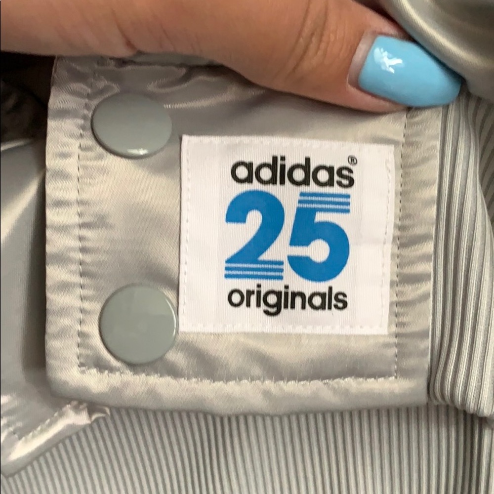 adidas jacket - Picture 3 of 7